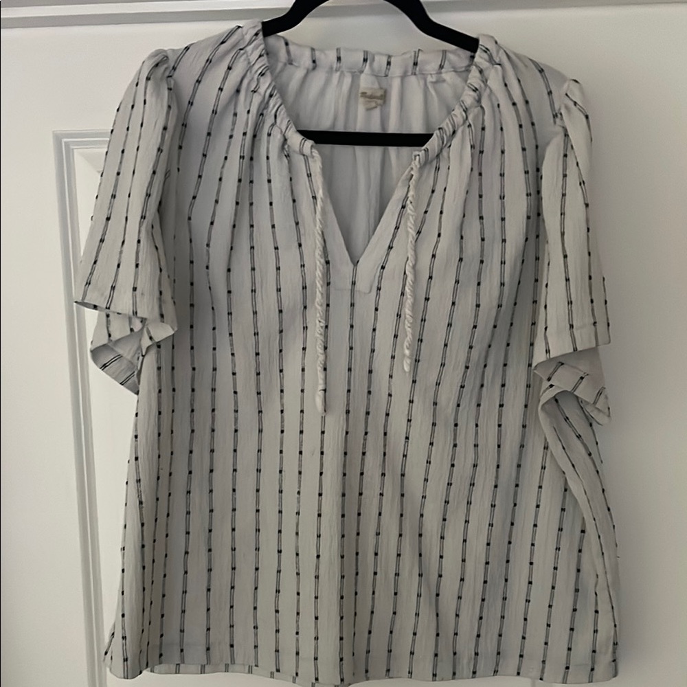 Madewell White and Black Short Sleeve Relaxed Blouse